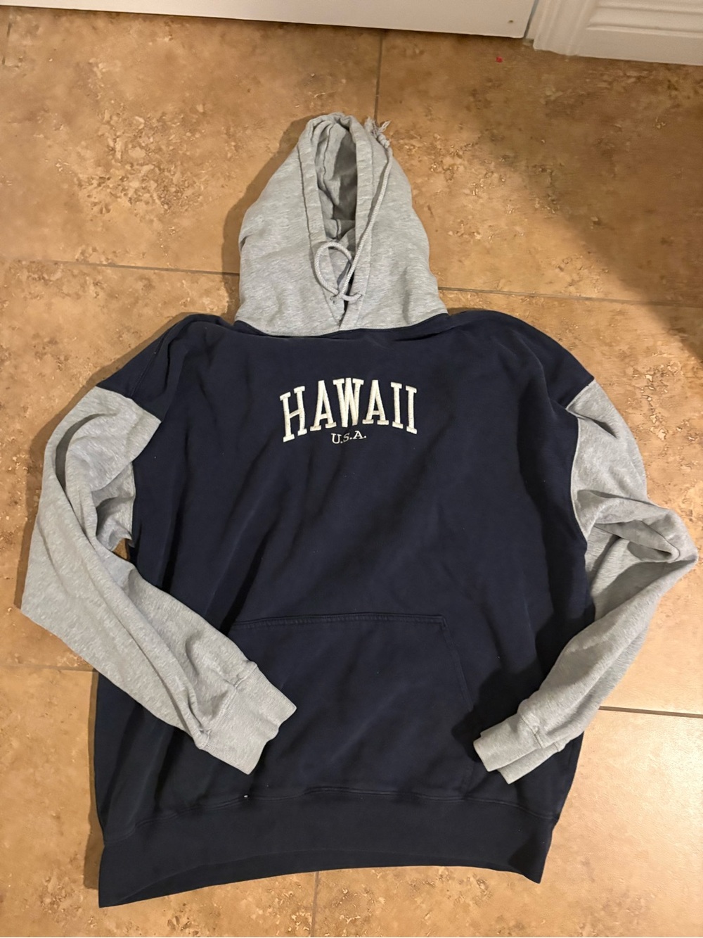 Brandy Melville Hawaii USA Two-Tone Hooded Sweatshirt - Navy & Gray
